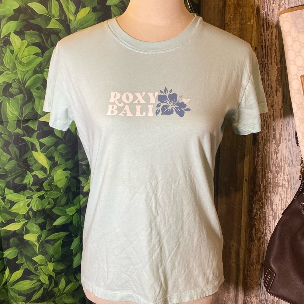 Roxy tshirt - brand new the tags were pulled off.